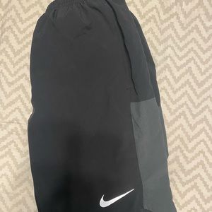 MENS NIKE SHORTS BLACK AND GRAY
